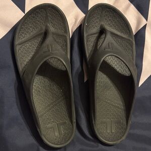 Telic Sandals